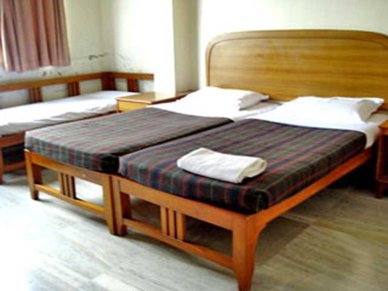 Meru Hotel Pune Exterior photo